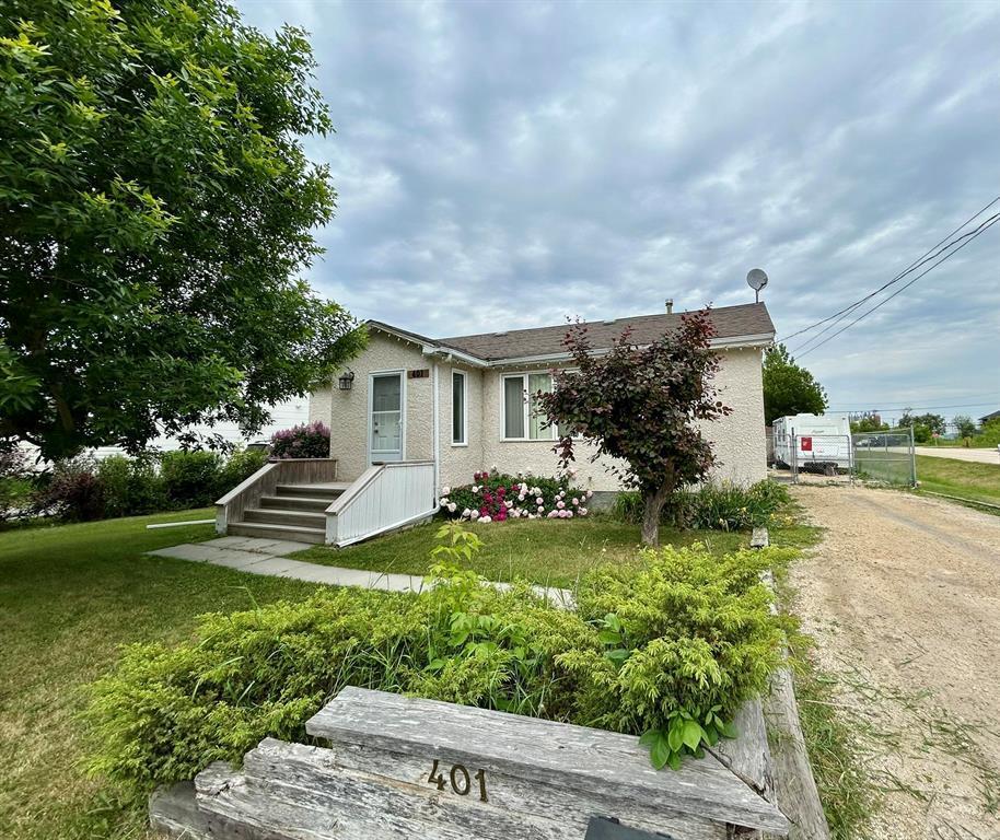 Property Photo:  401 Greenwood Avenue  MB R1A 1J1 