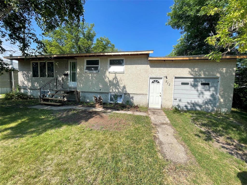212 Duncan Street  Glenboro MB R0K 0X0 photo