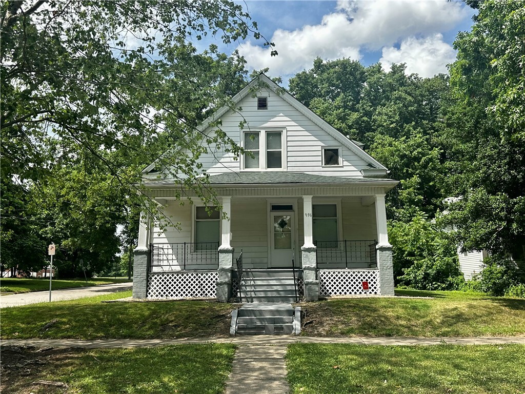 996 W Packard Street  Decatur IL 62522 photo