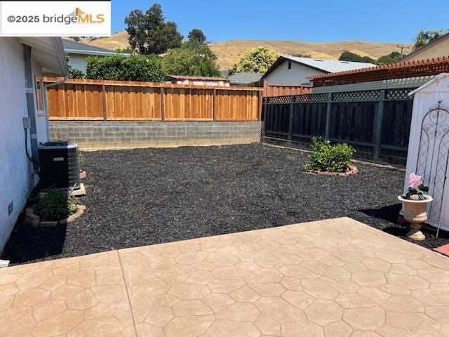 Property Photo: 581 Fairway Street CA 94544
