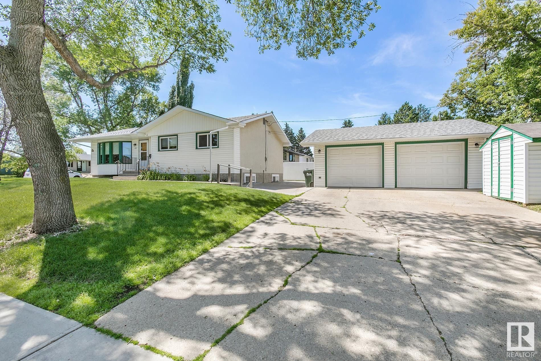 Property Photo:  35 Ivy Crescent  AB T8A 1W3 
