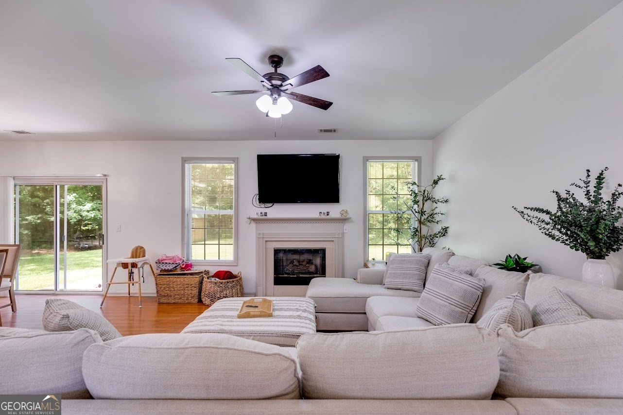 Property Photo: 25 Chemin Place GA 30277