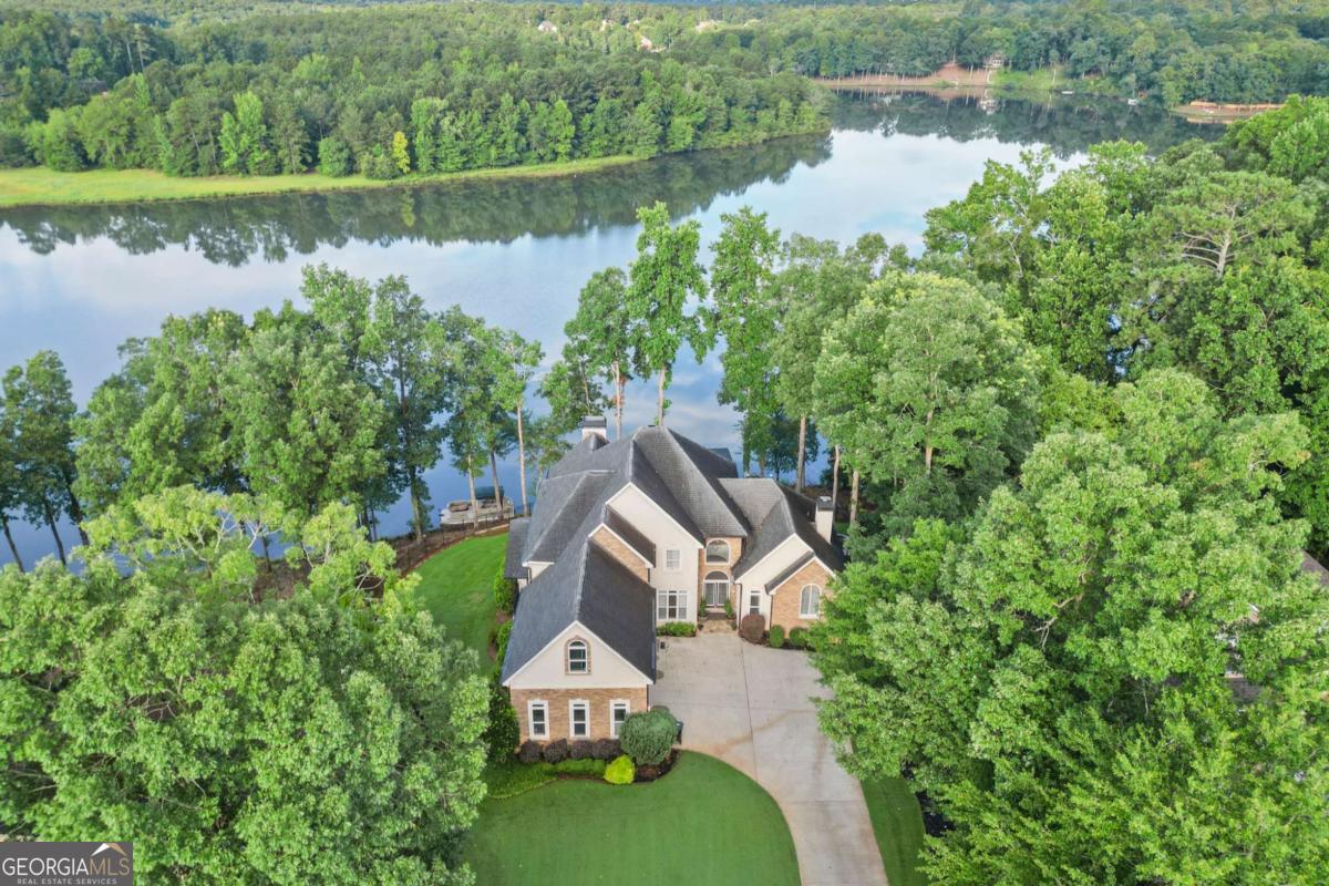 Property Photo: 308 Chanda Cove GA 30253