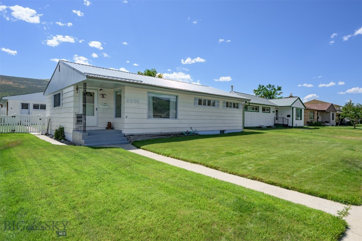 Property Photo: 2005 Tammany Street MT 59711