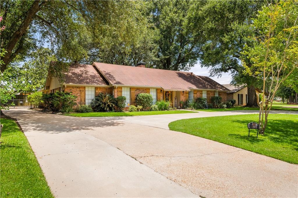 Property Photo: 400 Parkway Drive LA 71457