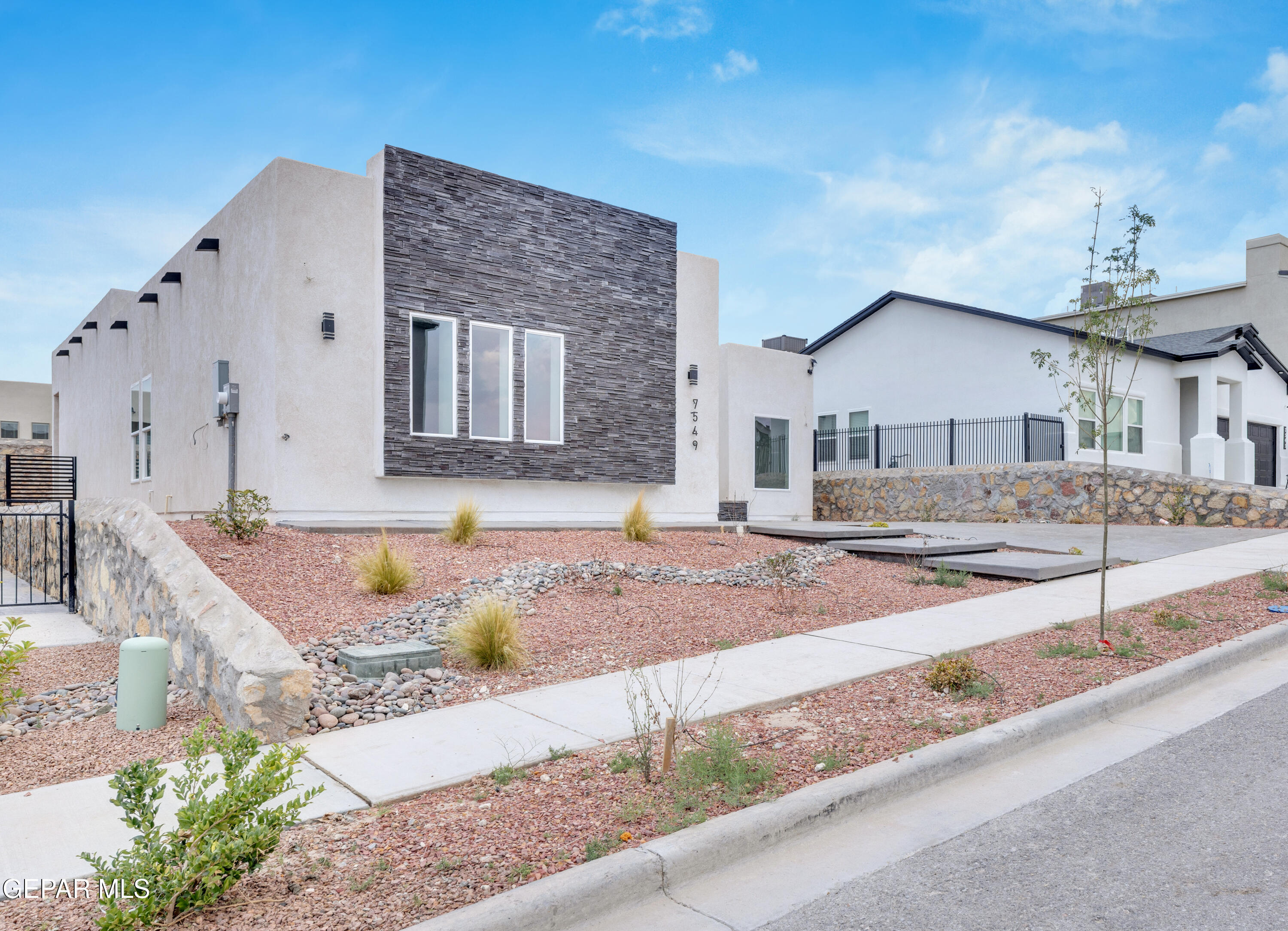 Property Photo: 706849 7549 Enchanted Park Dr Drive TX 79911
