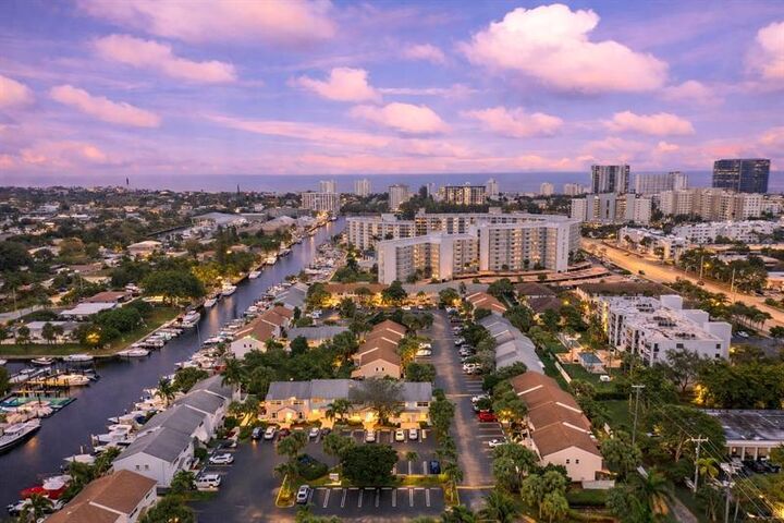 Property Photo:  2623 NE 15th St 2623  FL 33062 