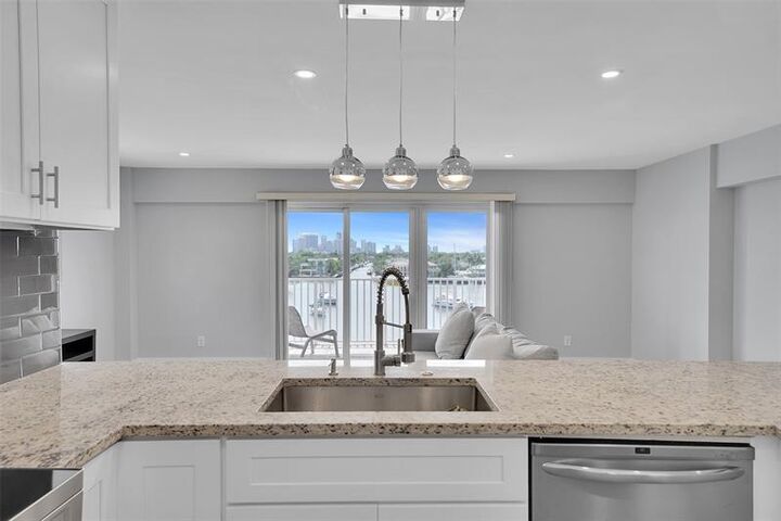 Property Photo:  95 N Birch Rd 601  FL 33304 