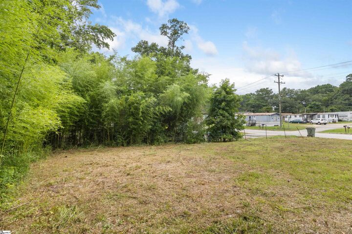 Property Photo:  105 N Bell Street  SC 29325 
