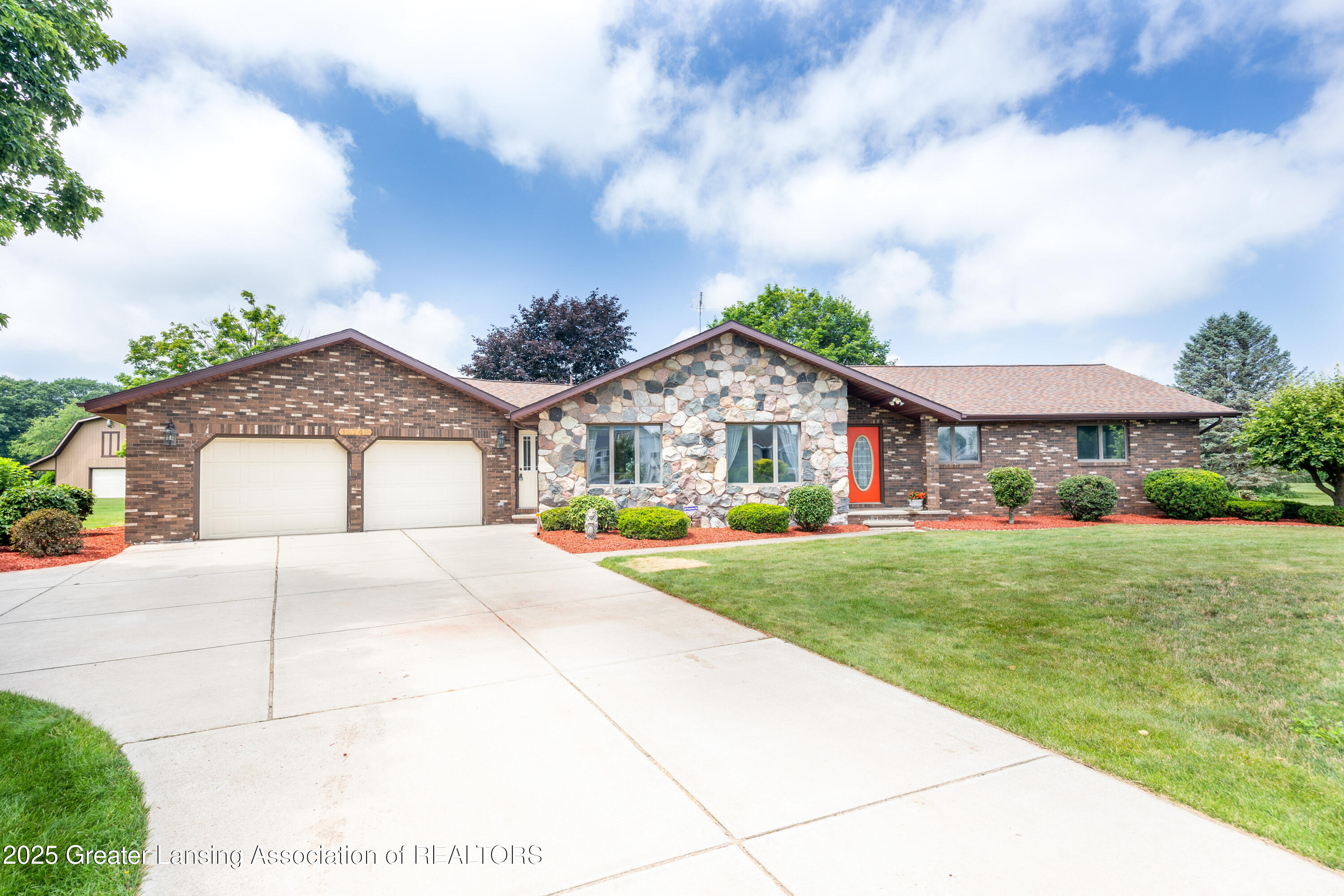 13749 Tallman Road  Grand Ledge MI 48837 photo