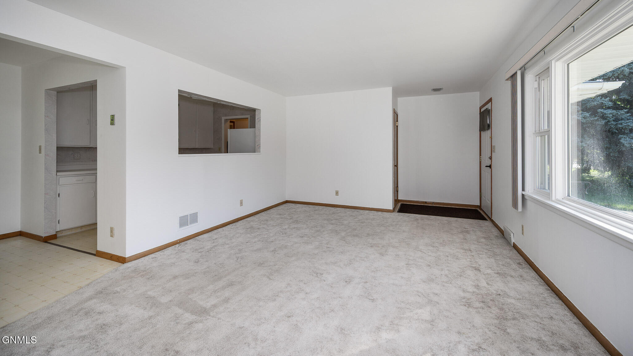 Property Photo: 204 Teton Avenue ND 58501