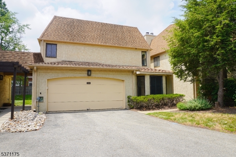 Property Photo: 14 Carriage Pl NJ 08820