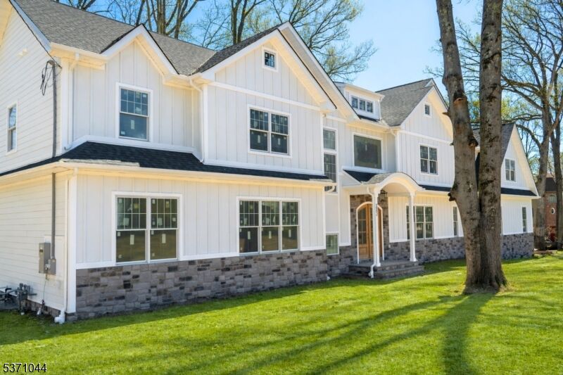 Property Photo:  263 Arbor Rd  NJ 07417 