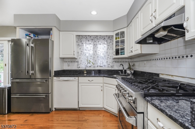 Property Photo:  45 Kenwood Ter  NJ 08610 