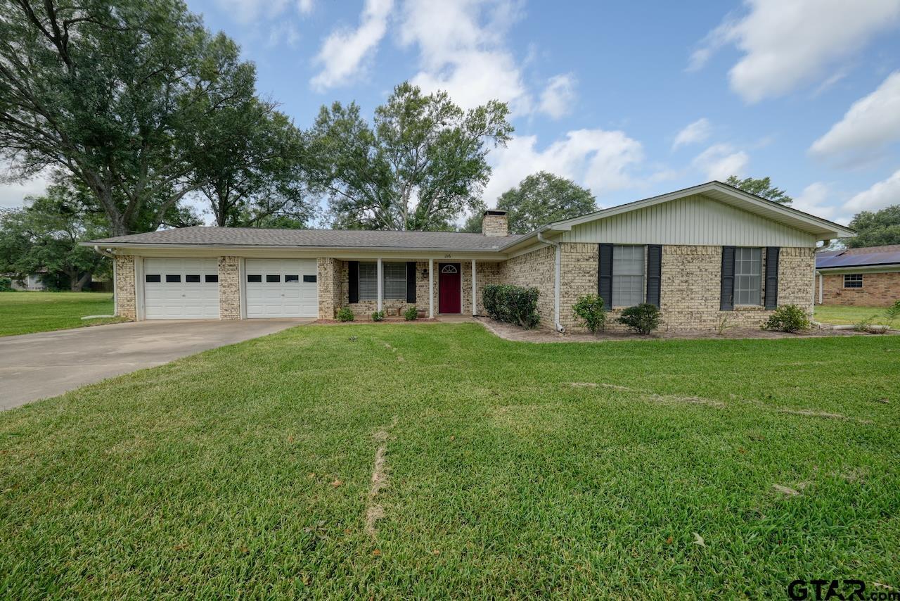 Property Photo:  216 Helen Drive  TX 75771 