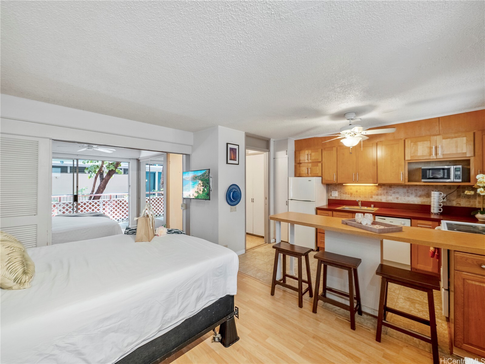 Property Photo:  417 Nohonani Street 312  HI 96815 