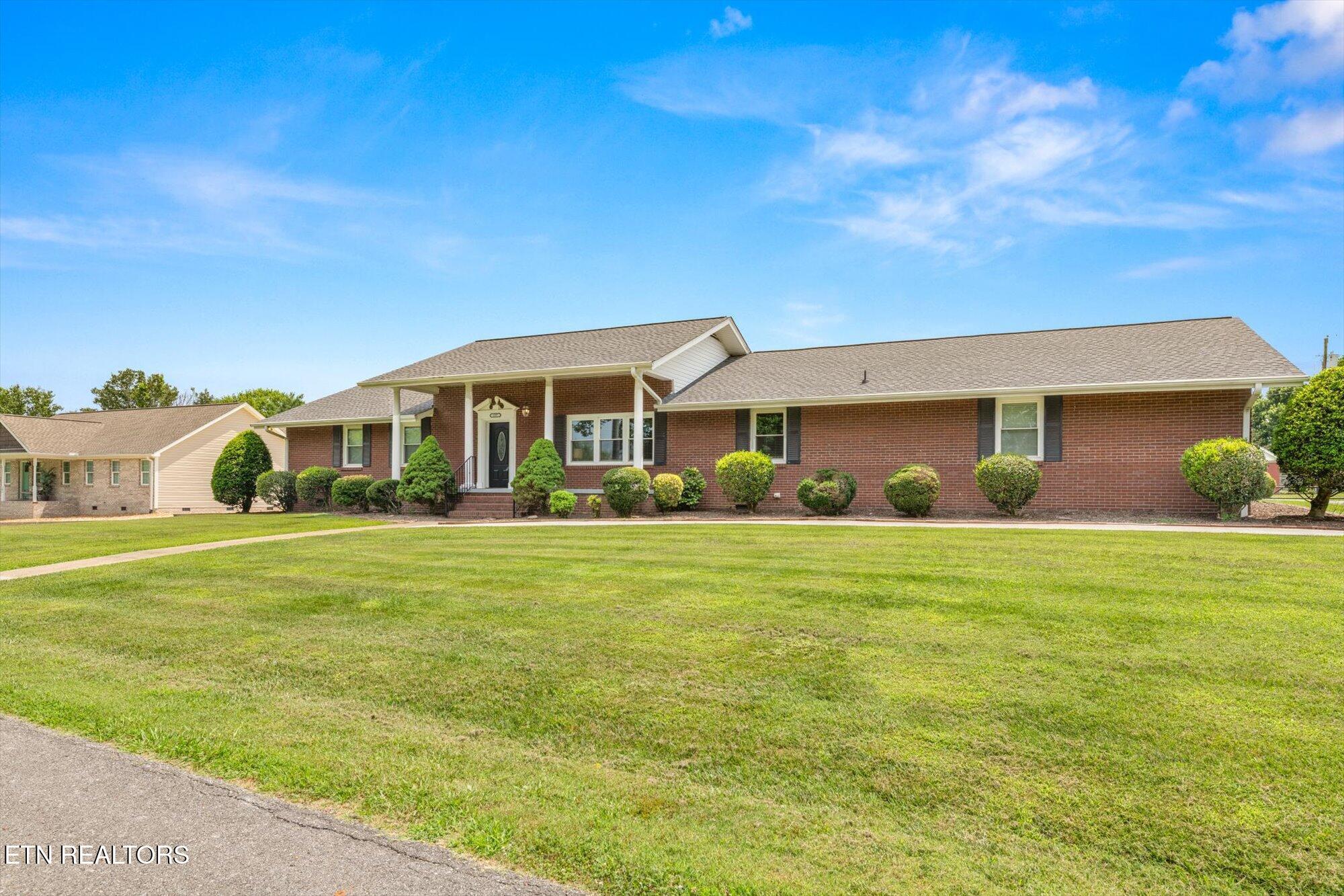 Property Photo: 137 County Road 146 TN 37370