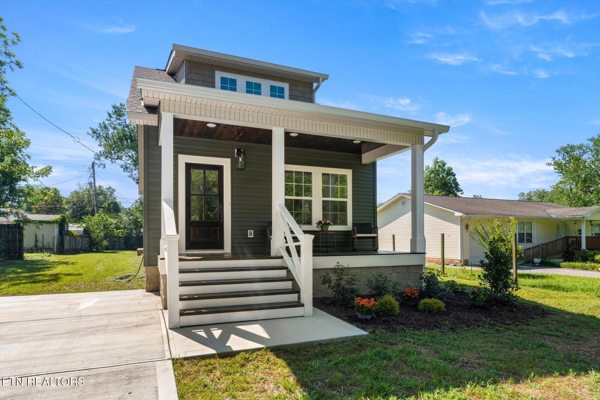 Property Photo: 911 Indiana Ave TN 37331