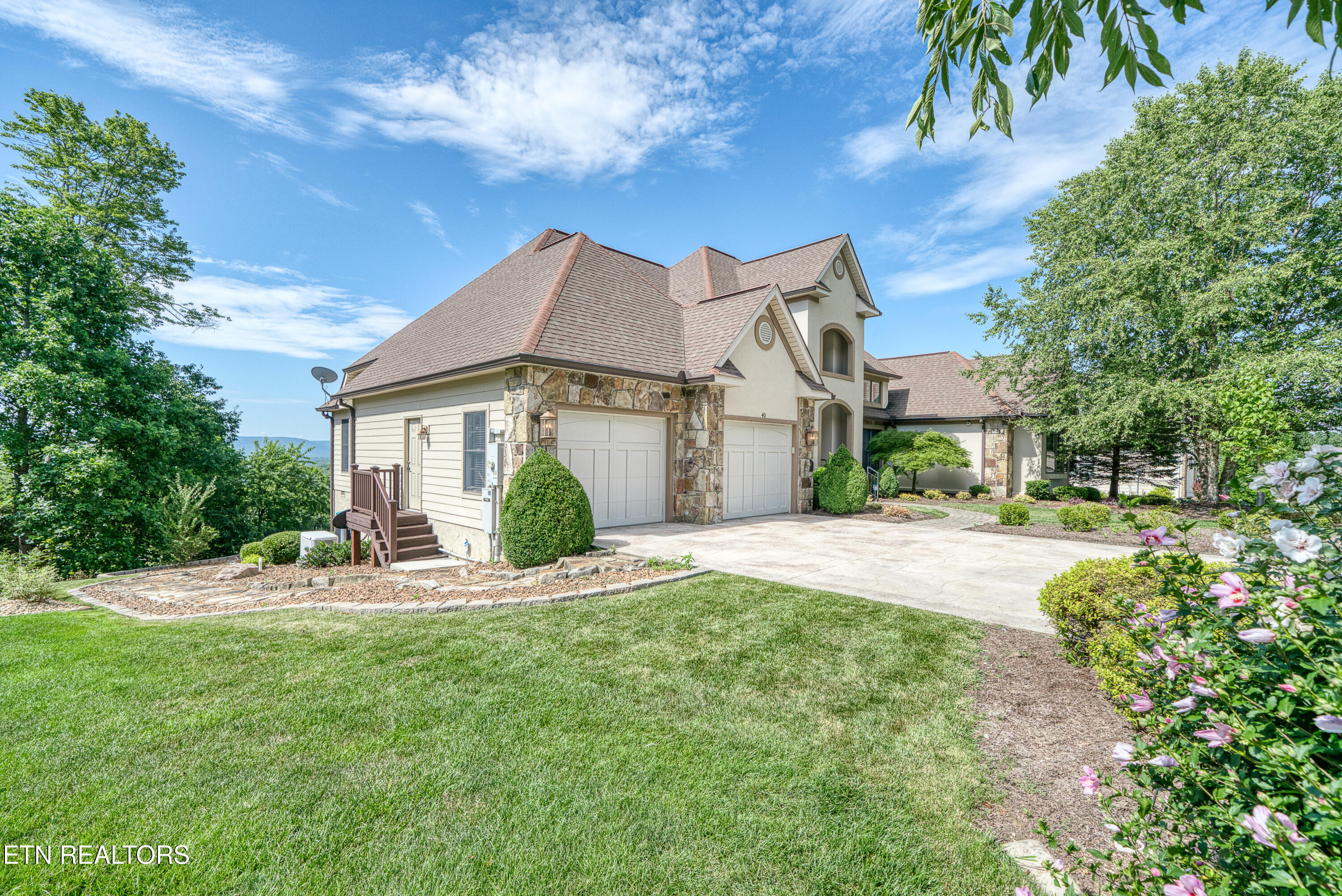 Property Photo: 40 Bluff View Terrace TN 38558