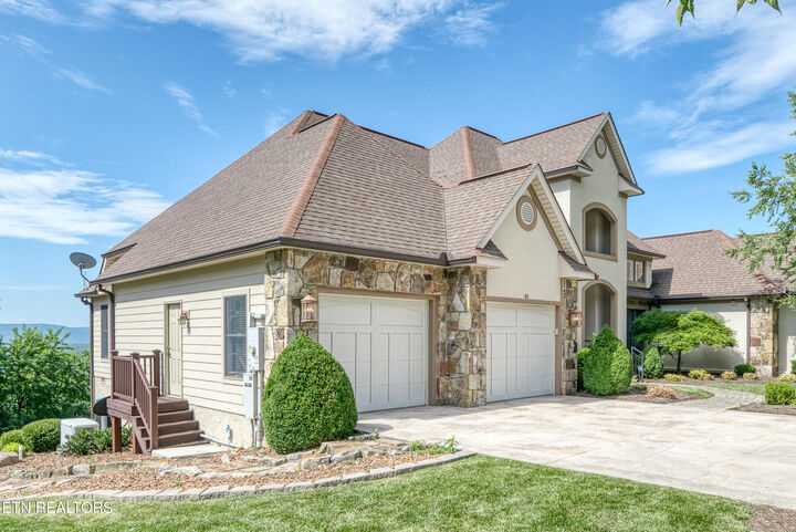 Property Photo: 40 Bluff View Terrace TN 38558