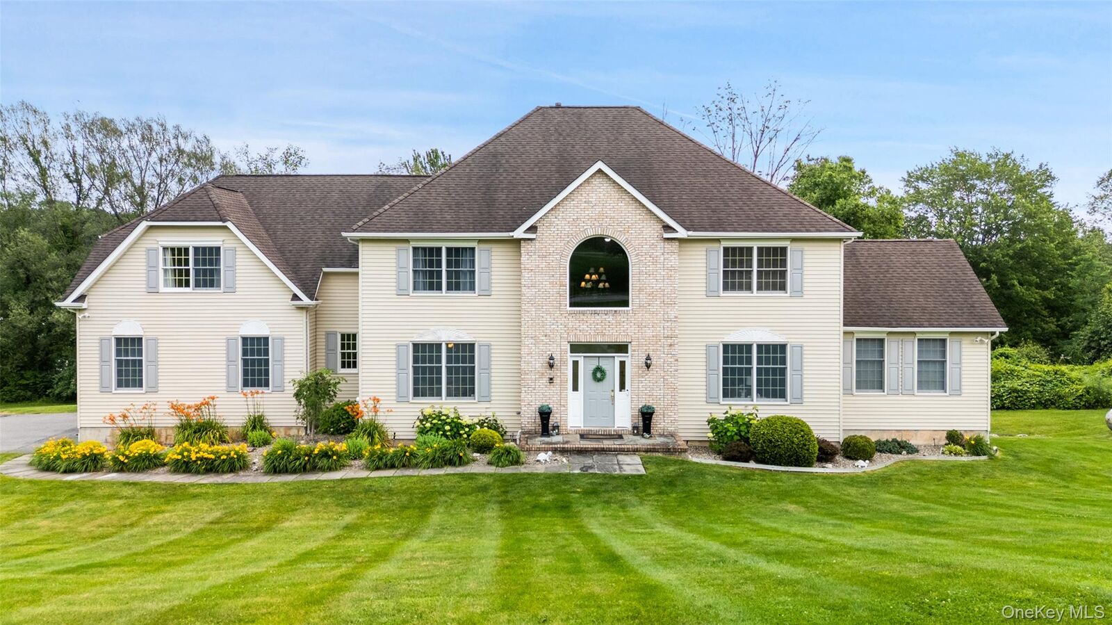 Property Photo:  125 Duke Drive  NY 10512 