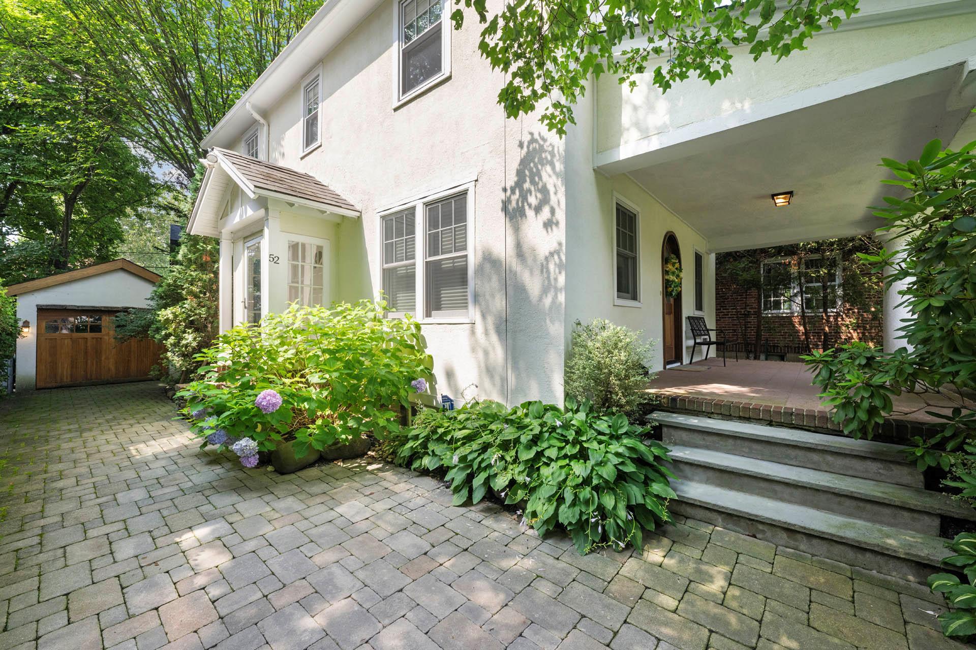 Property Photo:  46 Beechwood Terrace  NY 10705 