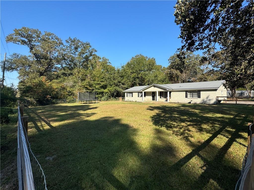 Property Photo: 4860 Dogwood Trail AL 36613