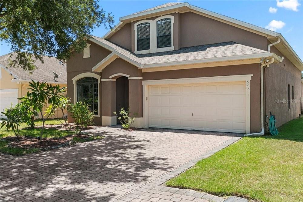 Property Photo: 523 Lake Davenport Circle FL 33837