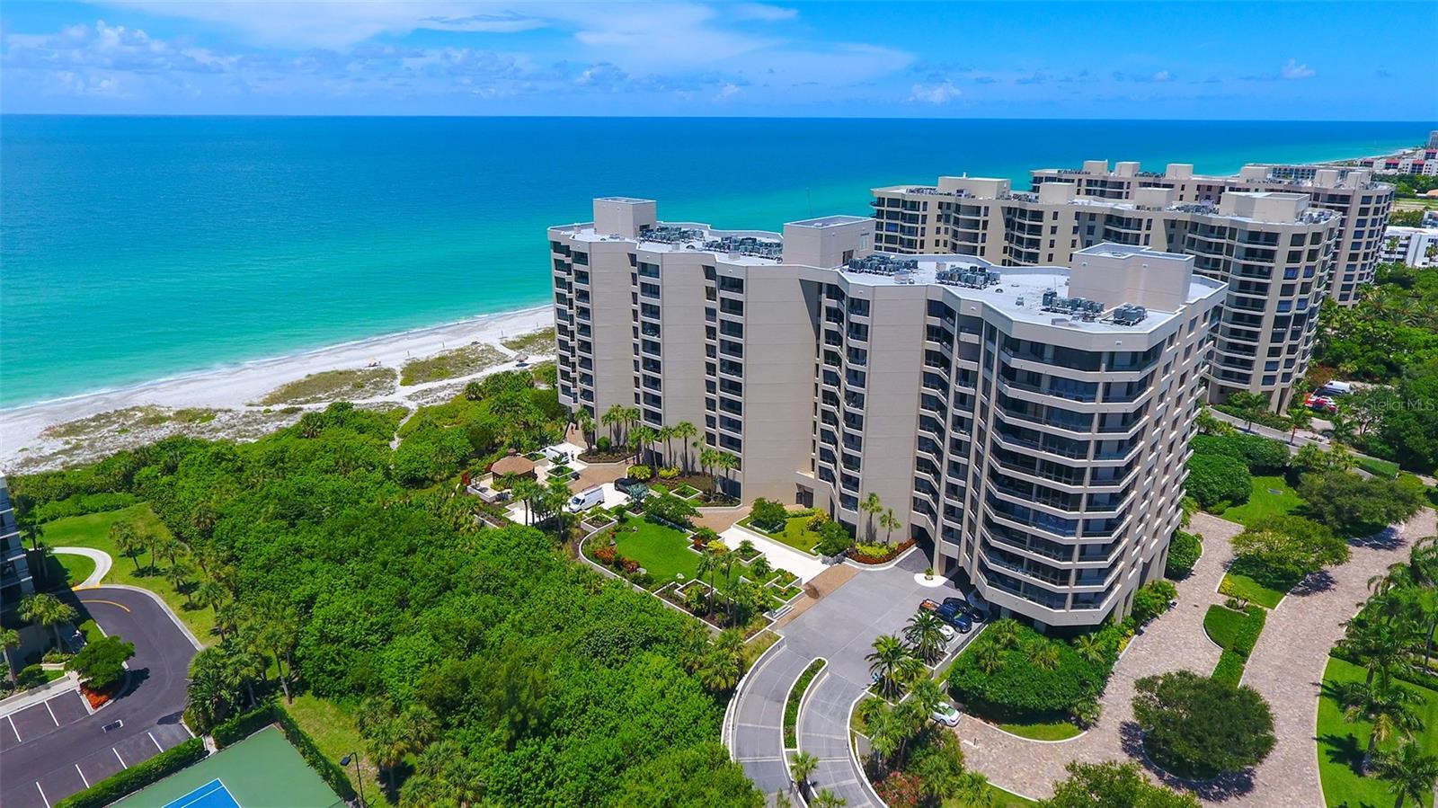 Property Photo: 1211 Gulf Of Mexico Drive 105 FL 34228