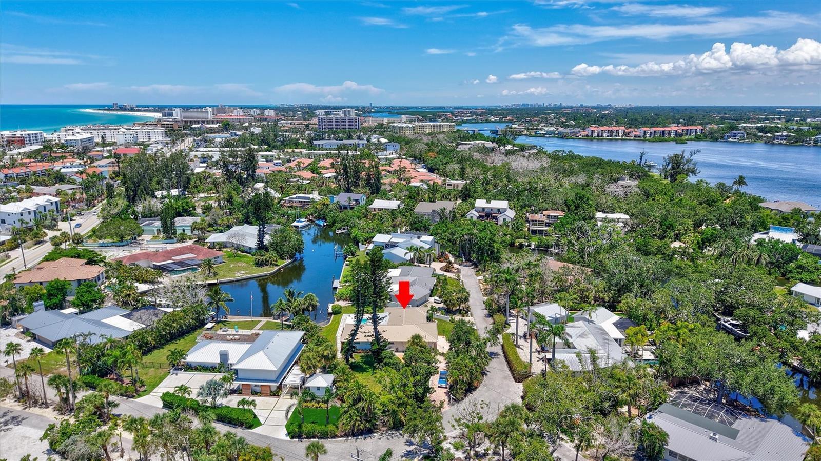 Property Photo: 6962 Belgrave Drive FL 34242