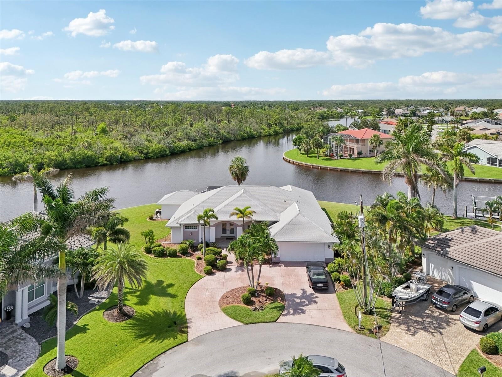 Property Photo: 4173 Beach View Court FL 33948