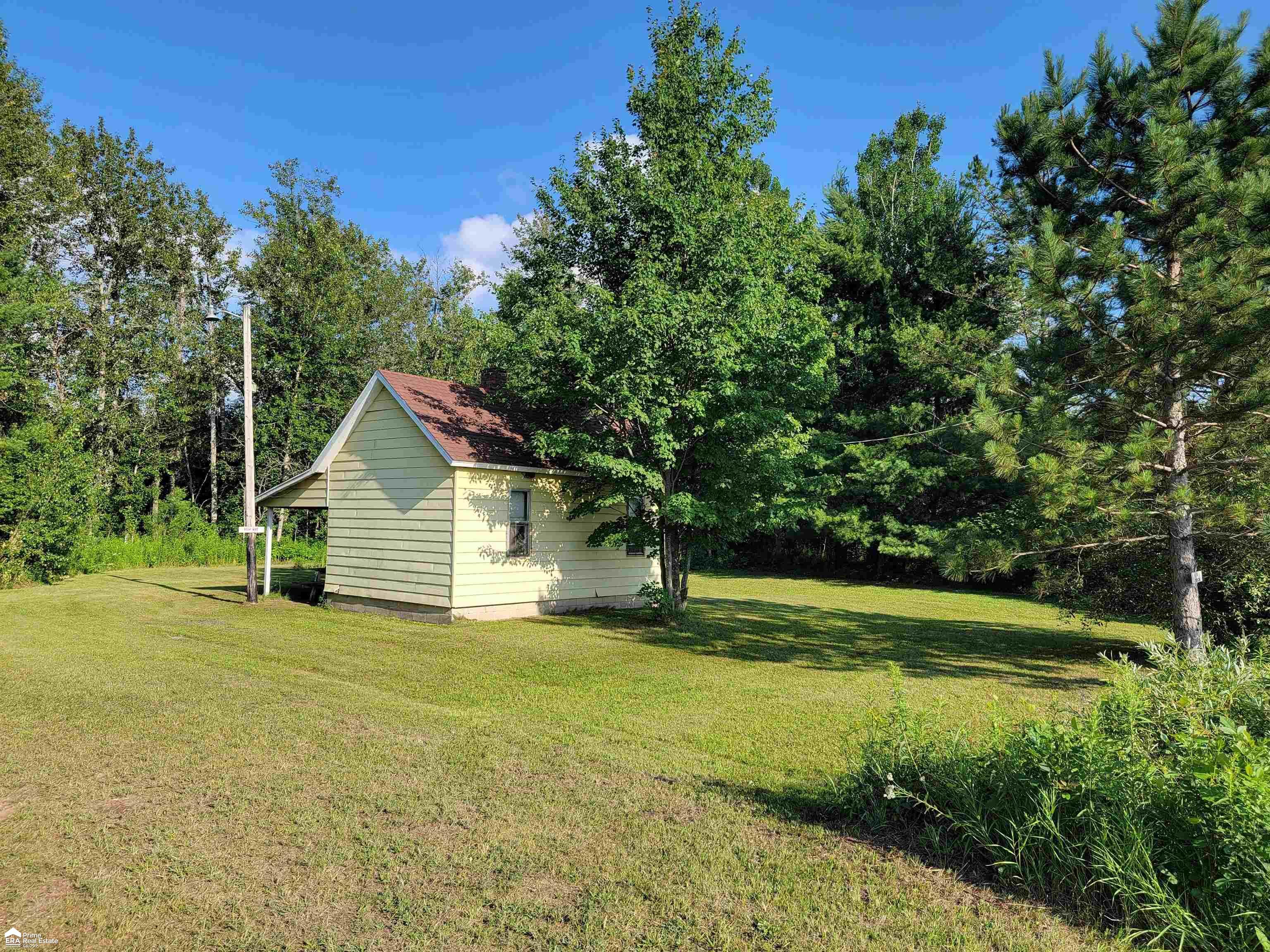 Property Photo: 5125 Cook Road MI 48661