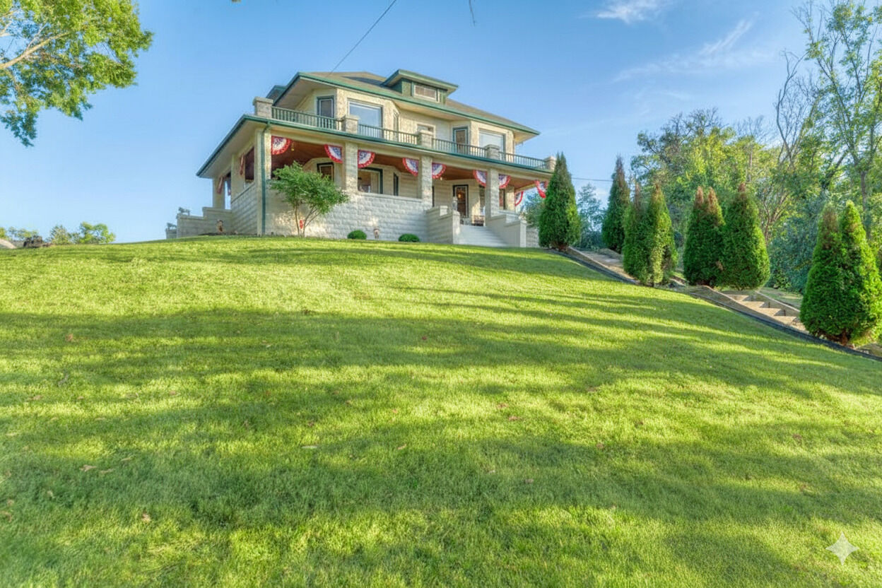 Property Photo:  8611 Archer Avenue  IL 60480 