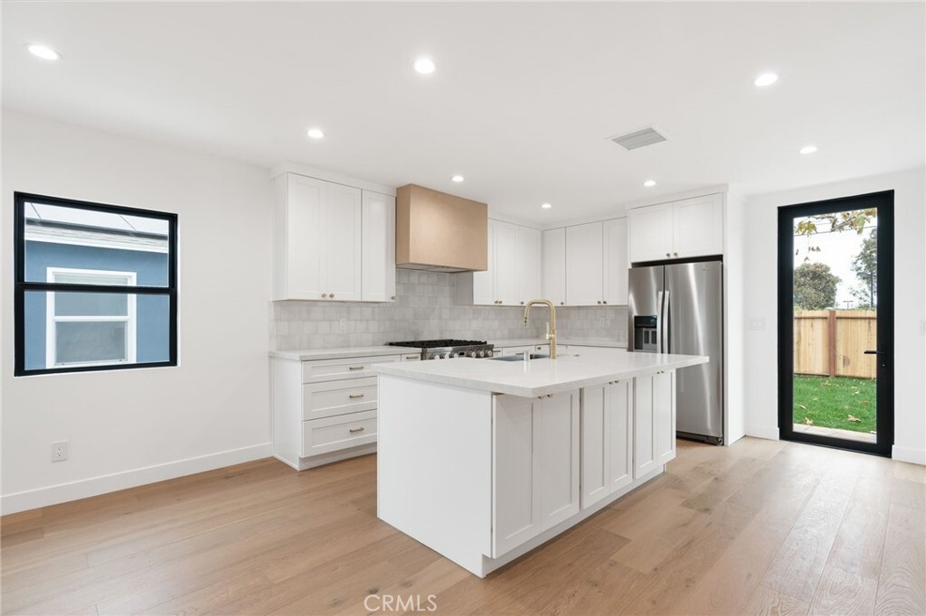 Property Photo:  8334 Winsford Avenue  CA 90045 