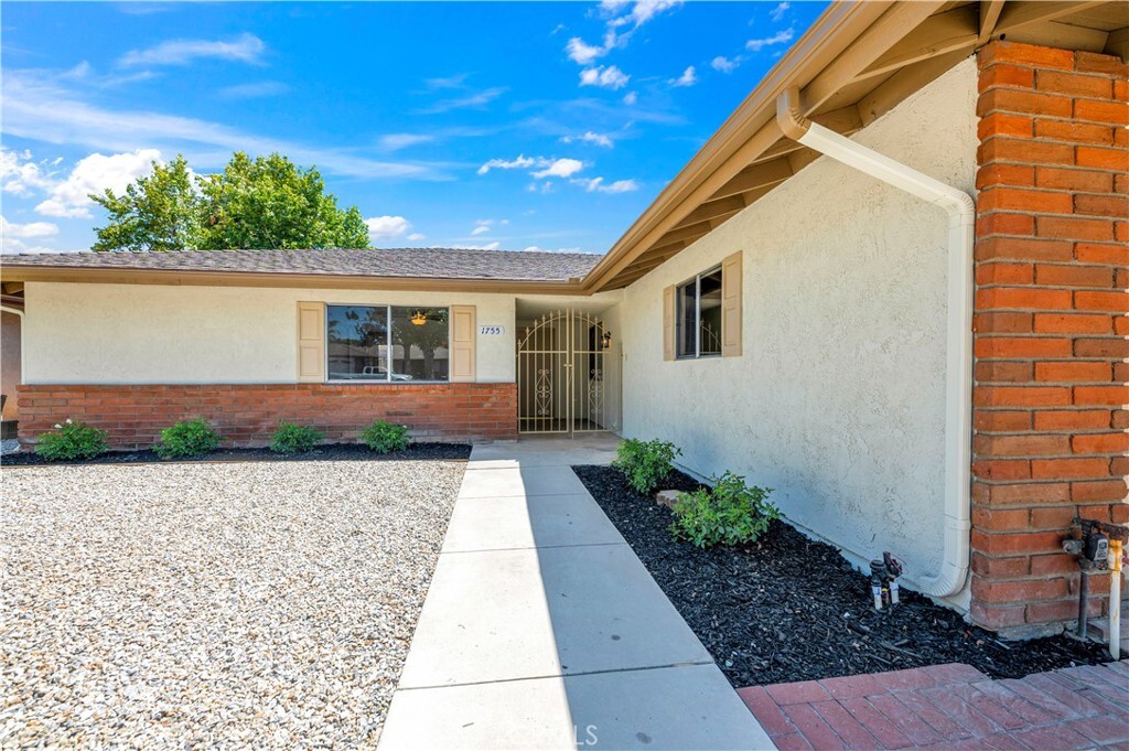 Property Photo: 1755 Matthew Lane CA 92545