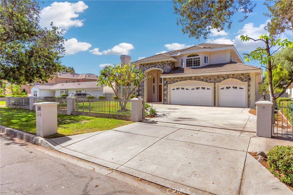 Property Photo:  134 E Las Flores Ave  CA 91006 