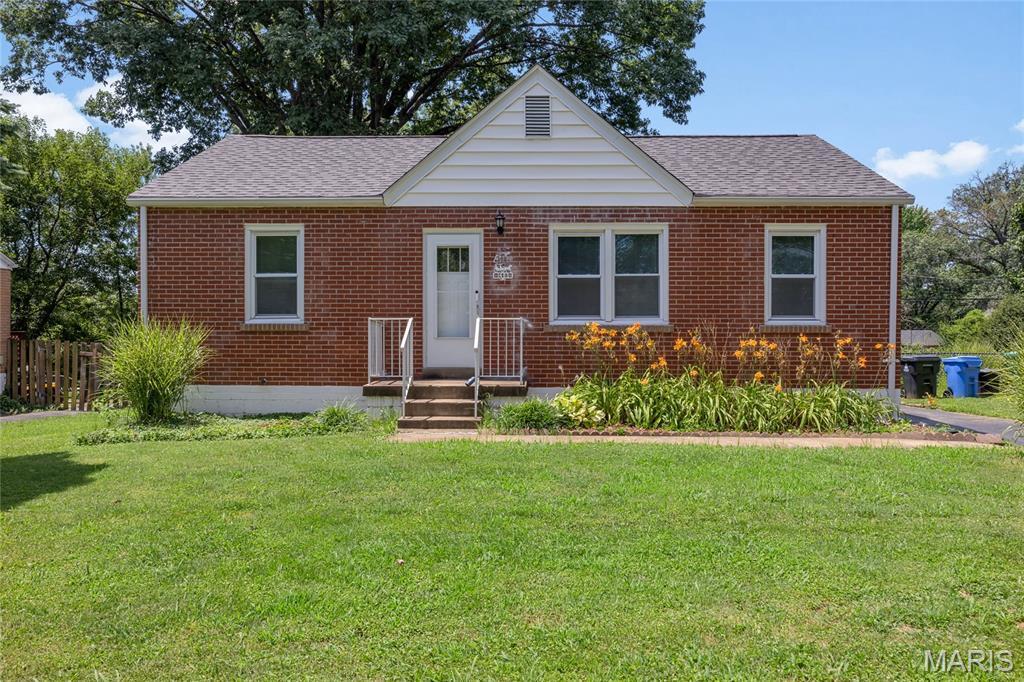 1485 E Duchesne Drive  Florissant MO 63031 photo