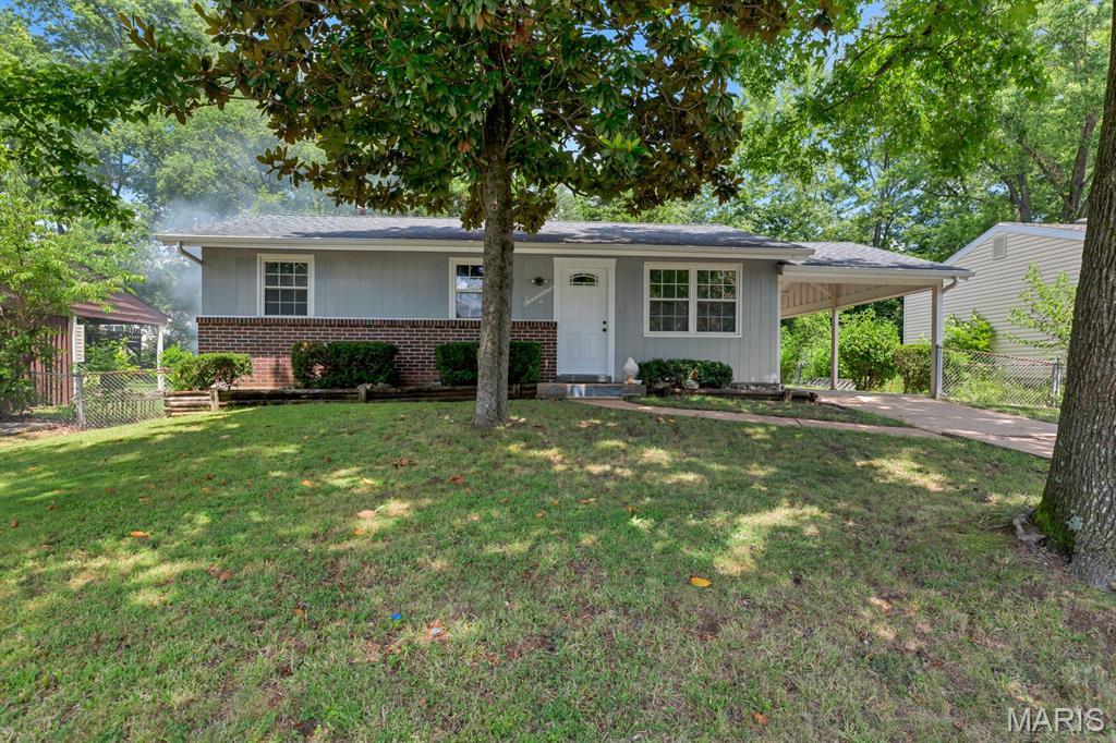 Property Photo: 17 Edward Drive MO 63304