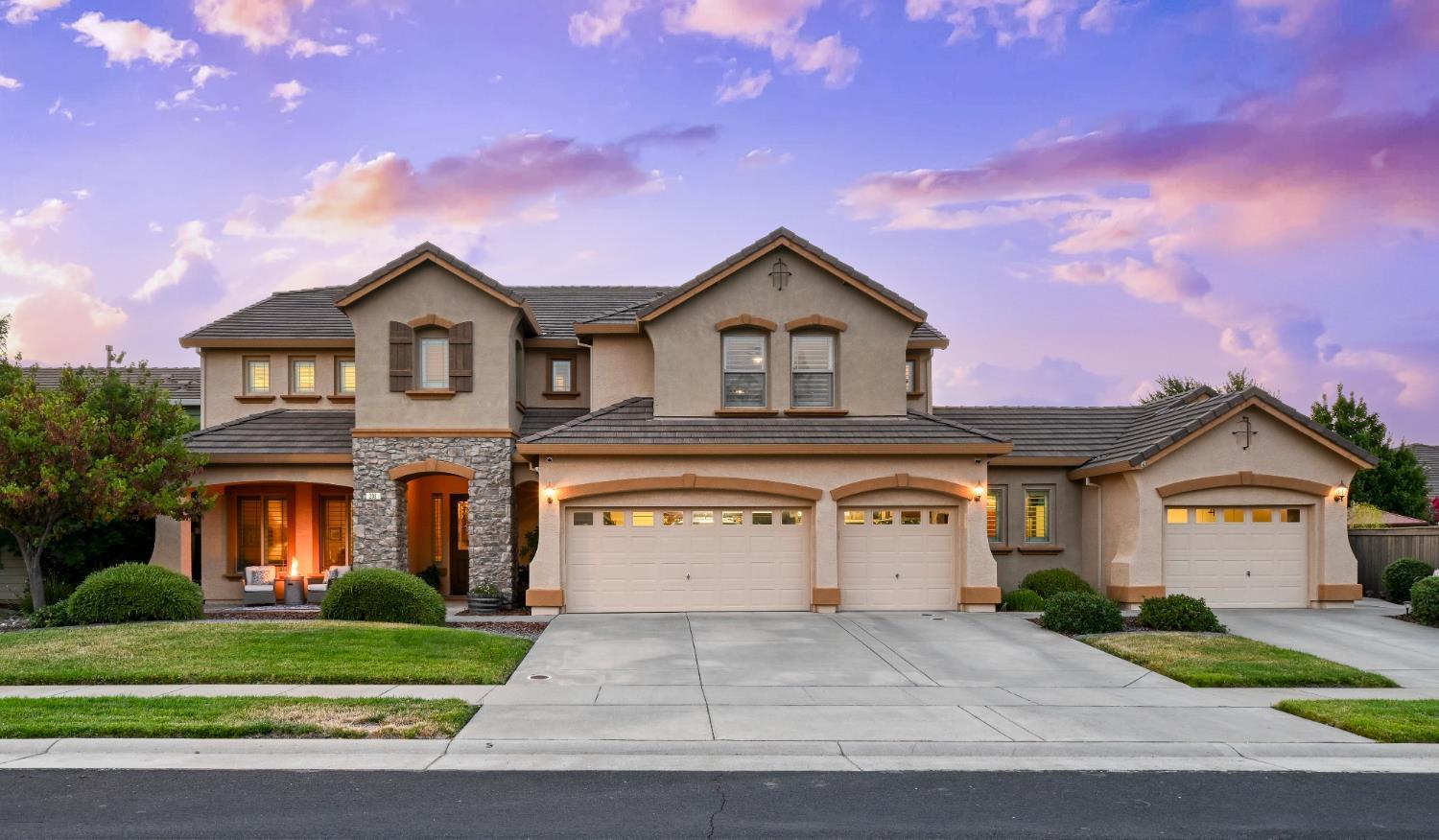 208 Fairhall Court  Roseville CA 95747 photo