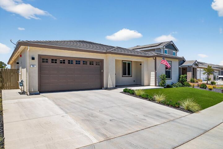 Property Photo:  784 Cross Creek Lane  CA 95648 