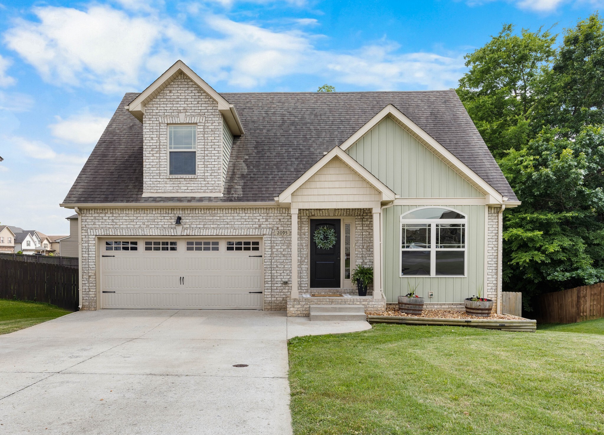 Property Photo: 2095 Bandera Dr TN 37042