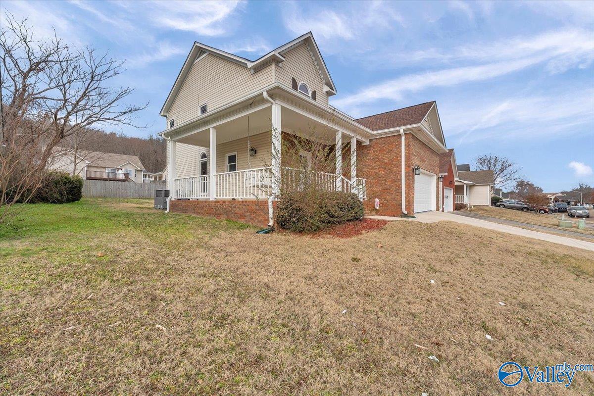 Property Photo: 232 NE Shadowbrook Lane AL 35811
