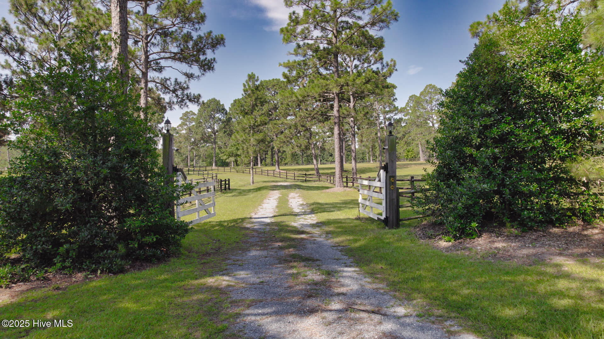 Property Photo: 2541 Lakebay Road NC 28394