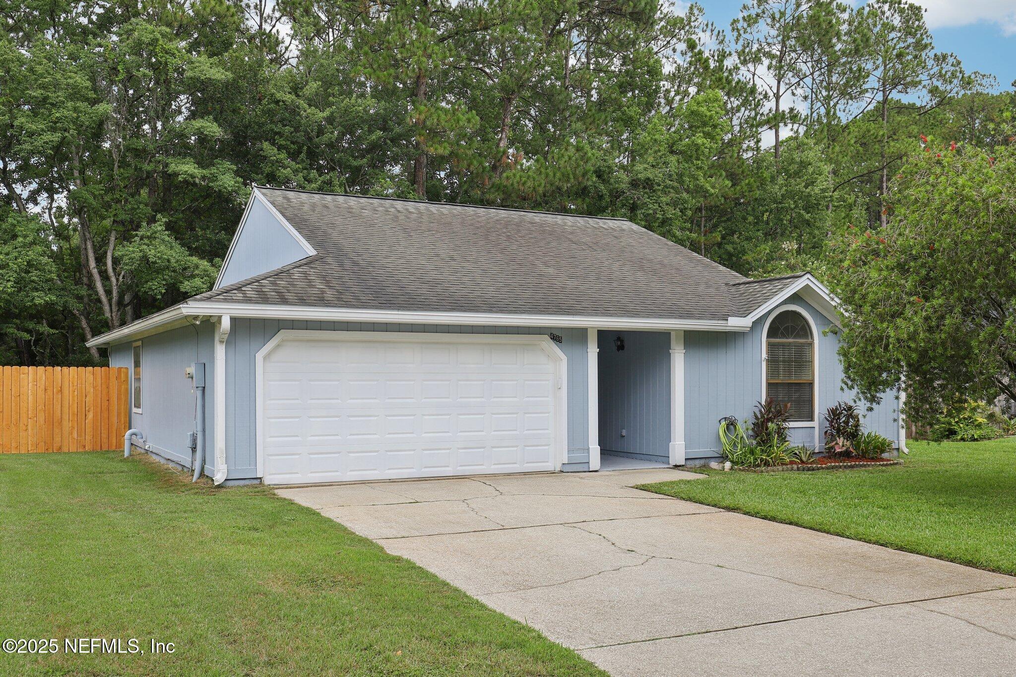 Property Photo:  4765 Goshawk Drive N  FL 32257 