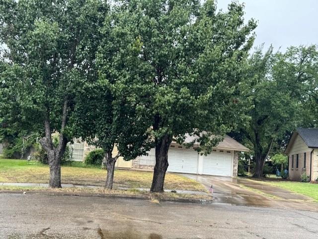 Property Photo:  709 Fouts Drive  TX 75061 