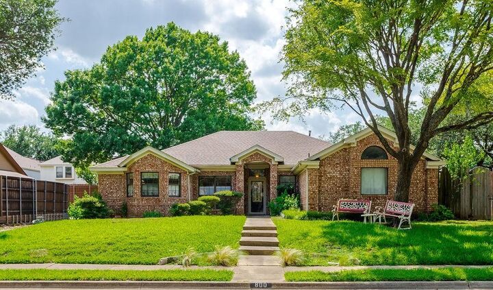 Property Photo:  800 Fawn Valley Drive  TX 75002 