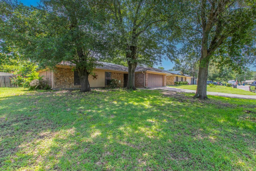 Property Photo: 3105 Oakridge Drive TX 75110