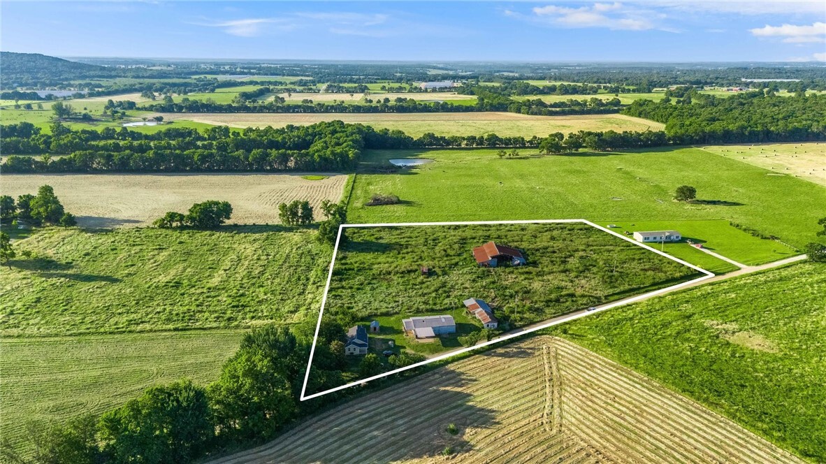 Property Photo: 23622 Ballard Creek Road AR 72769