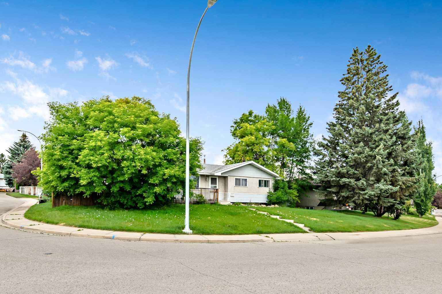 Property Photo: 3403 73 Street NW AB T3B 2L5