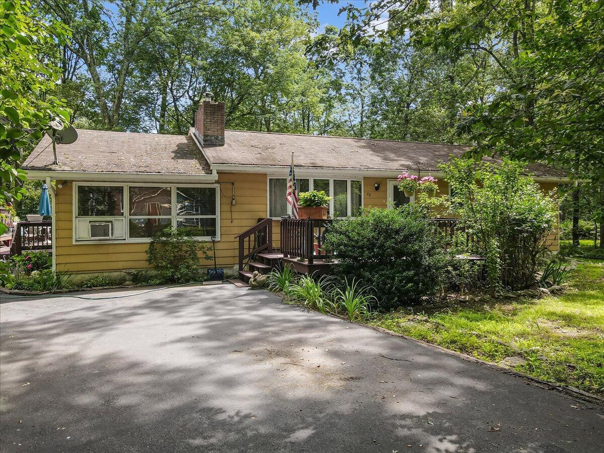 Property Photo: 2125 Sassafras Lane PA 18058